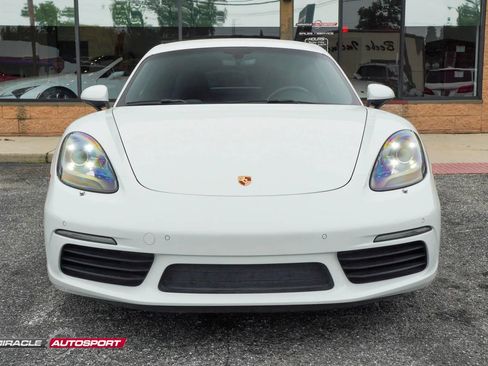 Used 2018 Porsche 718 Cayman RWD image 2