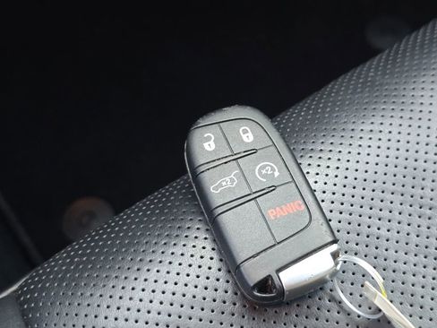 Used 2024 Dodge Durango GT image 24