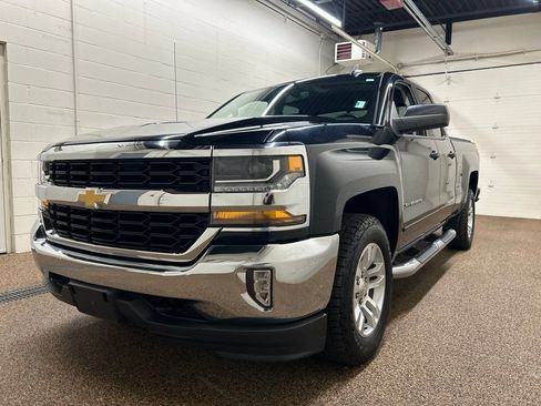 Used 2017 Chevrolet Silverado 1500 LT w/ All Star Edition AWD/4WD image 5
