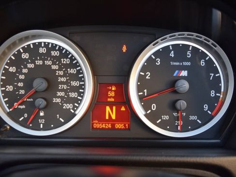 Used 2011 BMW M3 Convertible RWD image 75