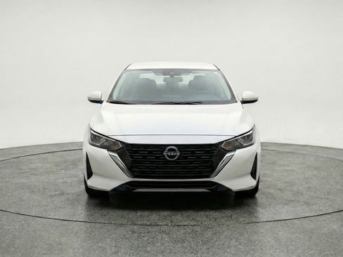 Used 2025 Nissan Sentra S image 2