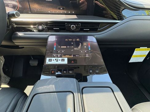 New 2026 INFINITI QX80 Luxe RWD image 14