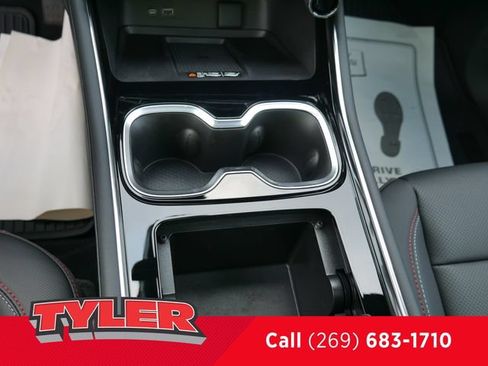 New 2026 Chevrolet Traverse Z71 w/ Enhanced Driving Package AWD/4WD image 37