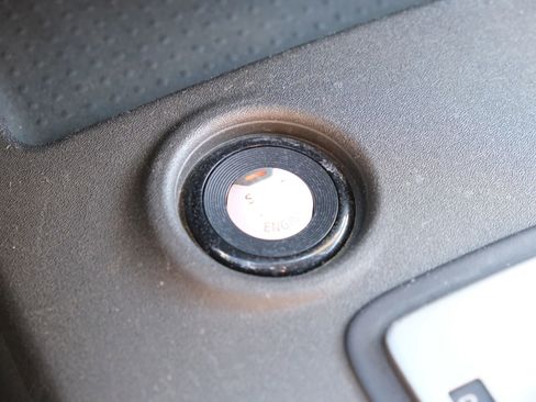 Used 2021 Nissan Frontier PRO-4X w/ Pro-4x Utility Package image 45