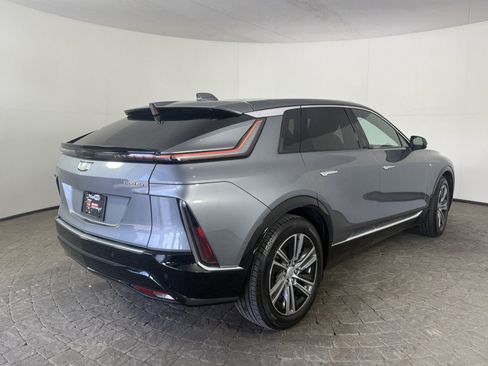 Used 2023 Cadillac Lyriq AWD image 9