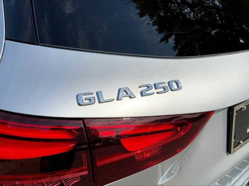 New 2026 Mercedes-Benz GLA 250 4MATIC image 19