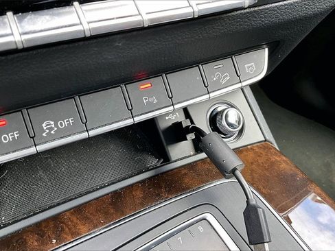 Used 2018 Audi Q5 2.0T Premium Plus w/ Premium Plus Package image 26