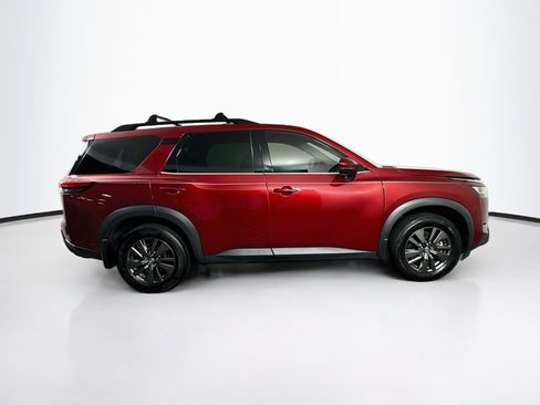 Used 2022 Nissan Pathfinder SV FWD image 10
