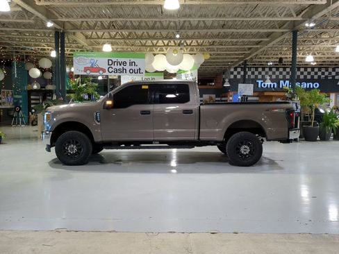 Used 2018 Ford F250 XLT w/ XLT Value Package image 11