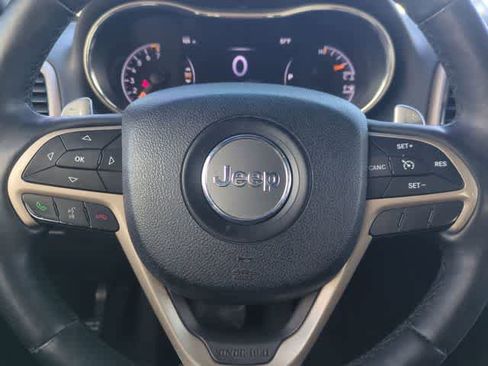 Used 2016 Jeep Grand Cherokee Laredo 75th Anniversary image 22