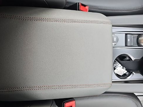 New 2026 Ford Explorer Active w/ Active Comfort Package RWD image 35