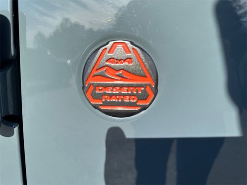 Used 2024 Jeep Gladiator Mojave w/ Convenience Group image 37