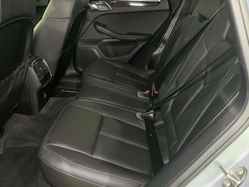 Used 2019 Porsche Macan S AWD/4WD image 64