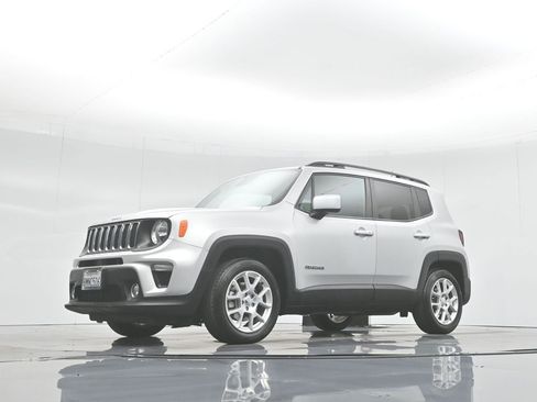 Used 2019 Jeep Renegade Latitude image 46
