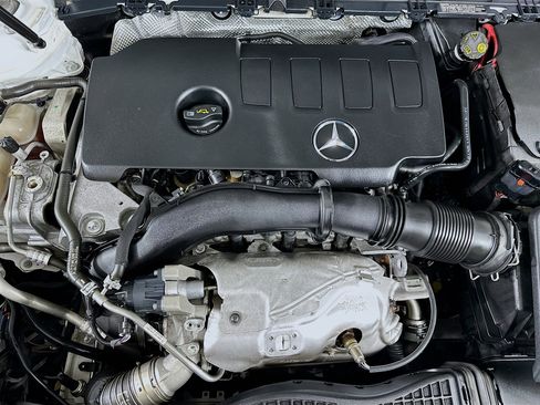 Used 2023 Mercedes-Benz GLB 250 GLB 250 image 33