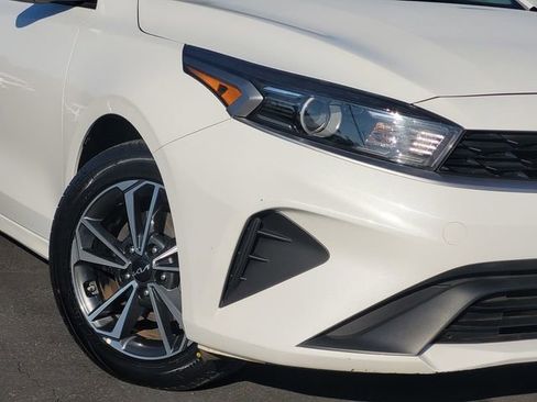 Certified 2023 Kia Forte LXS FWD image 11