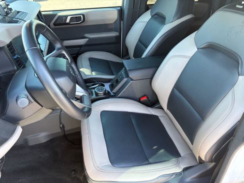 Used 2023 Ford Bronco Wildtrak AWD/4WD image 12