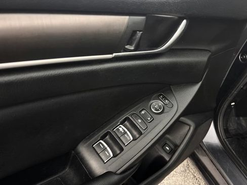 Used 2020 Honda Accord LX image 10