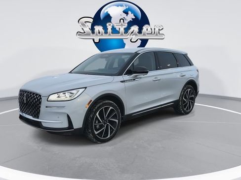 Used 2025 Lincoln Corsair Reserve image 4