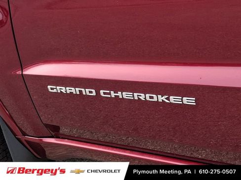 Used 2016 Jeep Grand Cherokee Overland image 34