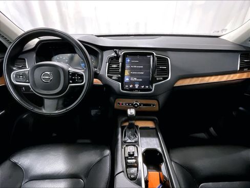 Used 2021 Volvo XC90 T6 Momentum w/ Advanced Package image 22