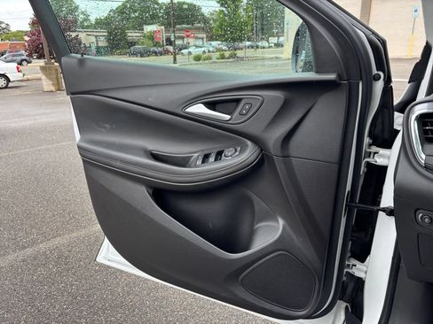 Used 2025 Buick Encore GX Preferred FWD image 18