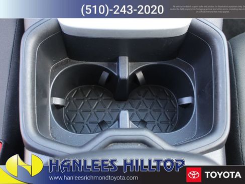 Used 2025 Toyota RAV4 XLE image 18