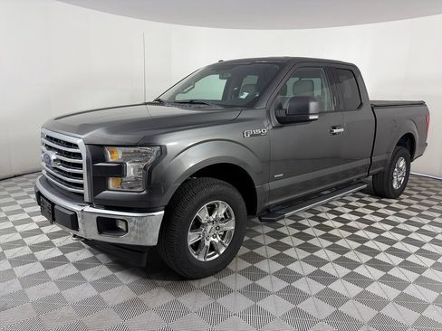 Used 2017 Ford F150 XLT w/ Equipment Group 302A Luxury AWD/4WD image 3
