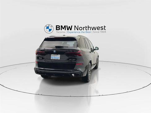 New 2026 BMW X5 xDrive40i w/ M Sport Package AWD/4WD image 2