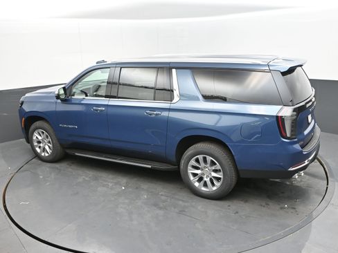 New 2026 Chevrolet Suburban Premier w/ Sun And Tow Package image 39