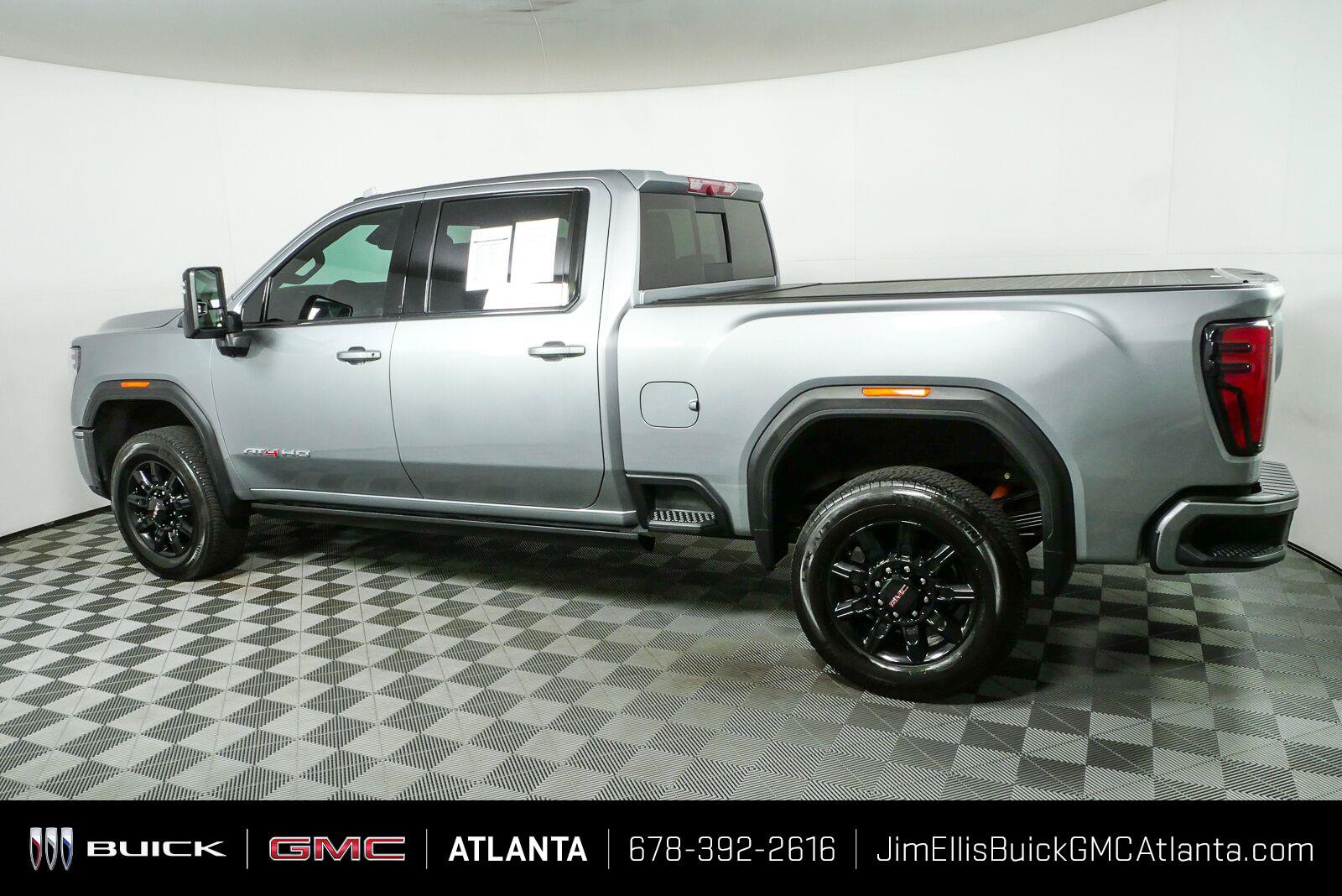 Used 2024 GMC Sierra 2500 AT4 w/ AT4 Premium Plus Package AWD/4WD image 31