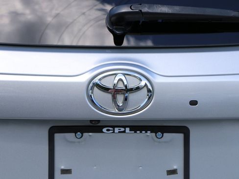 Used 2018 Toyota Highlander XLE FWD image 5