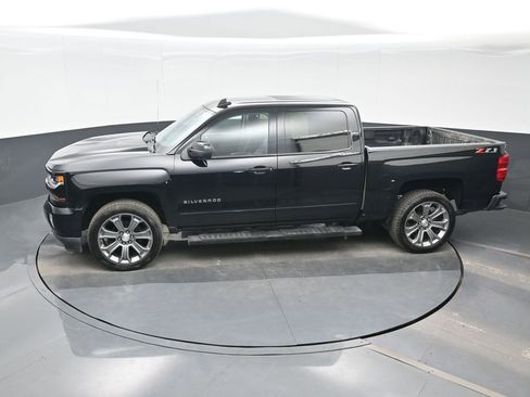 Used 2018 Chevrolet Silverado 1500 LT w/ All Star Edition AWD/4WD image 18