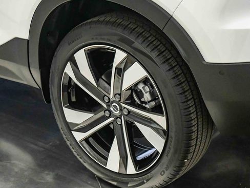 Certified 2026 Volvo XC40 B5 Ultra w/ Climate Package AWD/4WD image 11