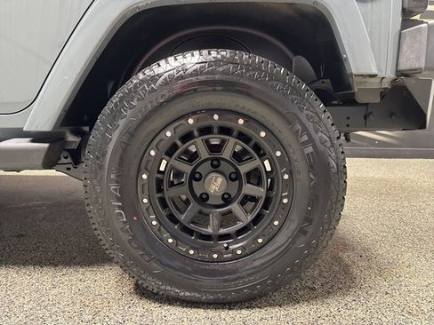 Used 2014 Jeep Wrangler Unlimited Sahara w/ Max Tow Package image 17