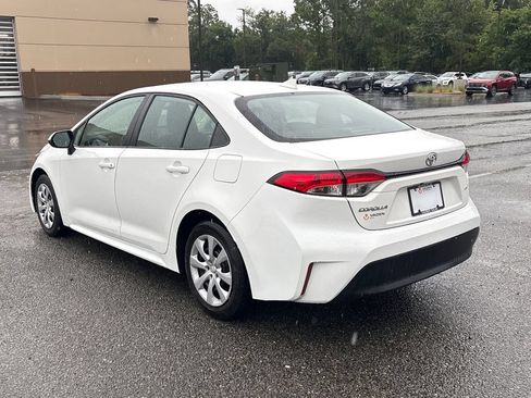 Used 2024 Toyota Corolla LE FWD image 3