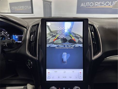 Used 2022 Ford Edge SEL image 40