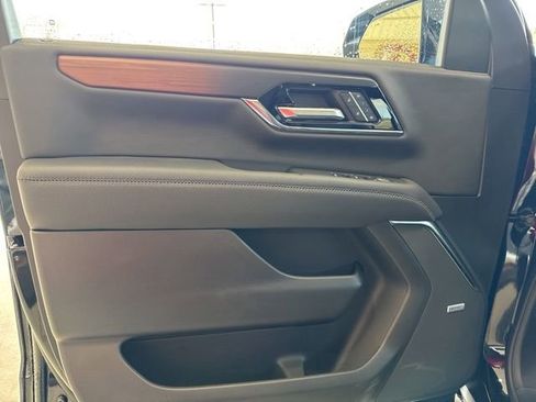 New 2026 GMC Yukon XL Denali image 12