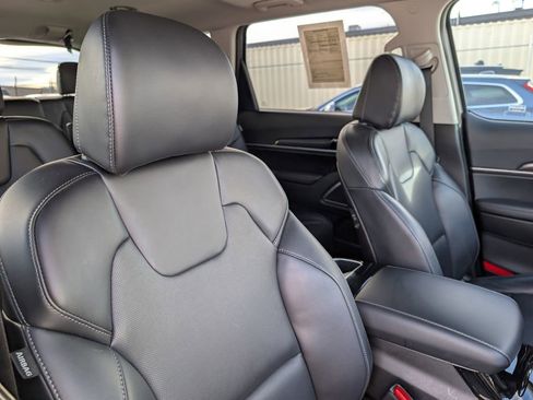 Certified 2024 Kia Telluride S w/ S Sunroof Package image 23