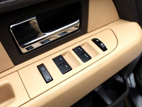 Used 2013 Ford F150 XLT w/ Luxury Equipment Group image 29