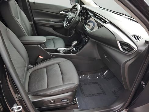 Used 2023 Buick Encore GX Essence FWD image 32