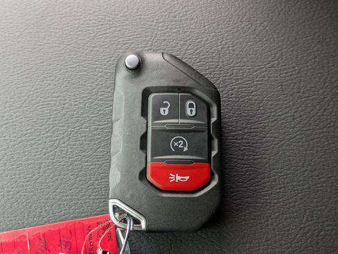 New 2025 Jeep Wrangler Unlimited Rubicon 392 image 33