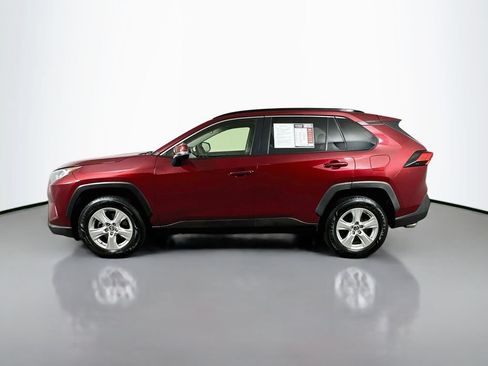 Used 2019 Toyota RAV4 XLE w/ Convenience Package FWD image 5