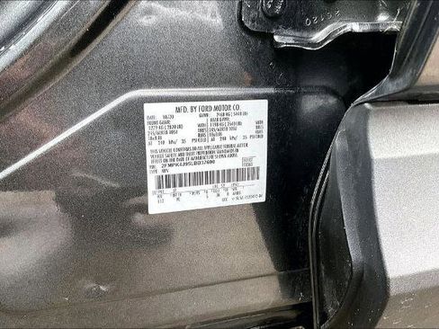 Certified 2020 Ford Edge SEL image 33