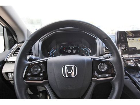 Used 2024 Honda Odyssey Touring image 9