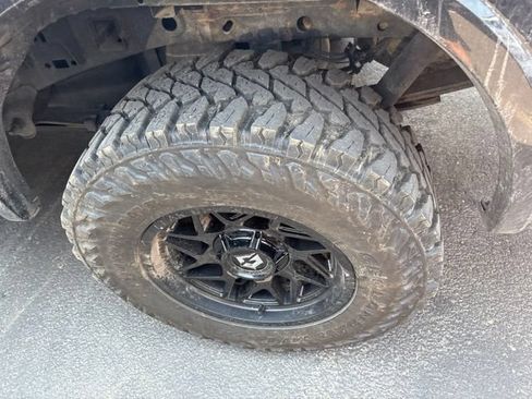 Used 2019 Ford F150 Platinum w/ Technology Package AWD/4WD image 16