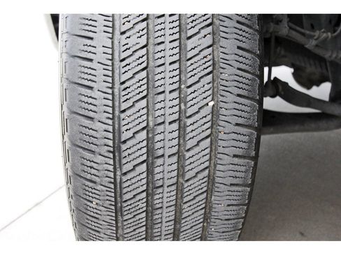 Used 2025 Ford F150 XLT w/ Equipment Group 301A Standard RWD image 32