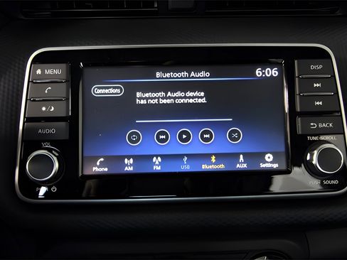 Used 2024 Nissan Kicks S image 24