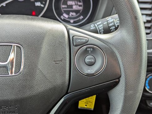 Used 2018 Honda HR-V LX image 23