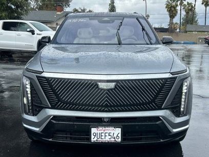 Used 2026 Cadillac Vistiq Luxury